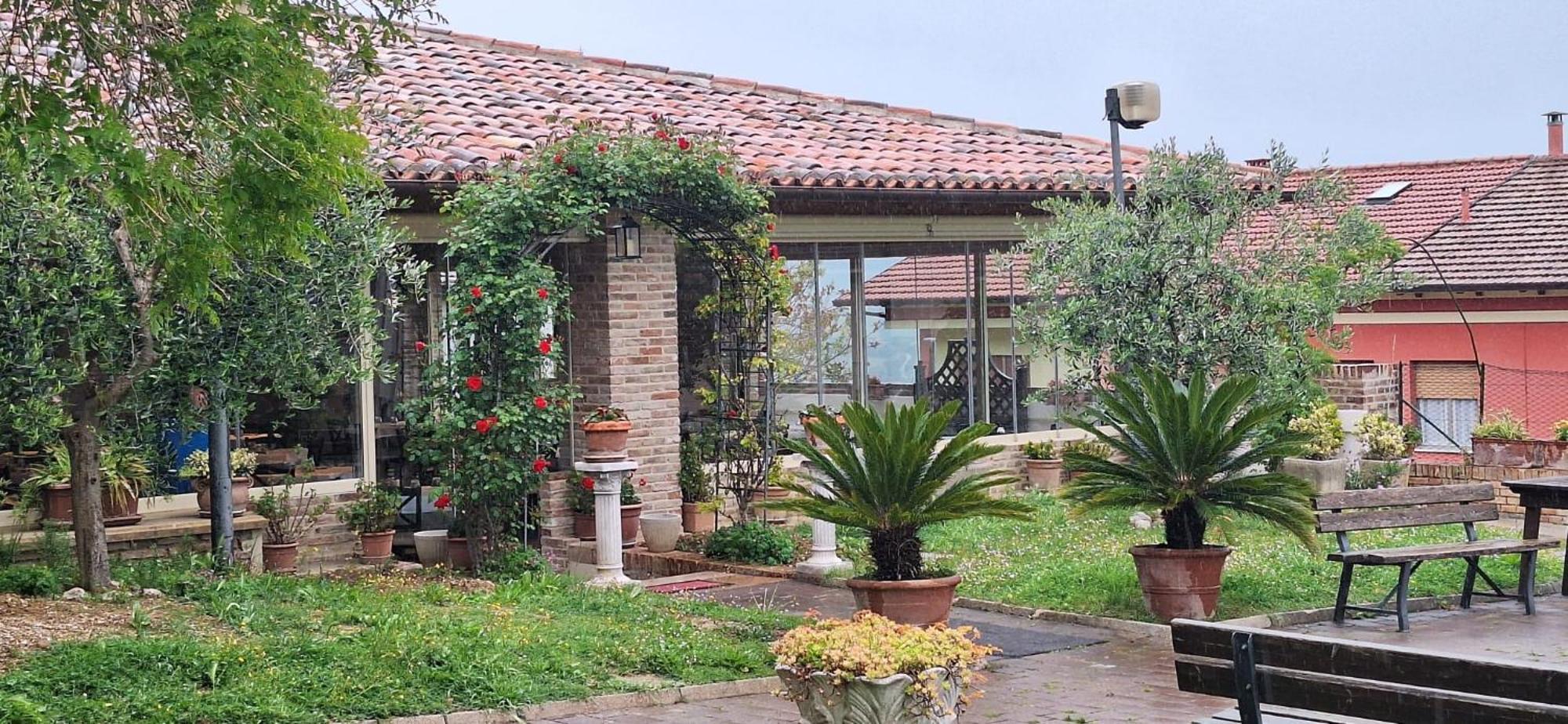 Il Castagno Hotel Orciano di Pesaro Exterior photo